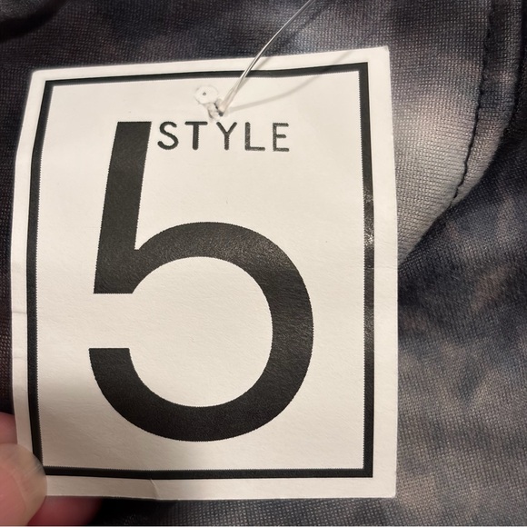 NWT Style 5 Women’s Stylish Black and Gray Tie Dye Leggings Size Large - Picture 7 of 10